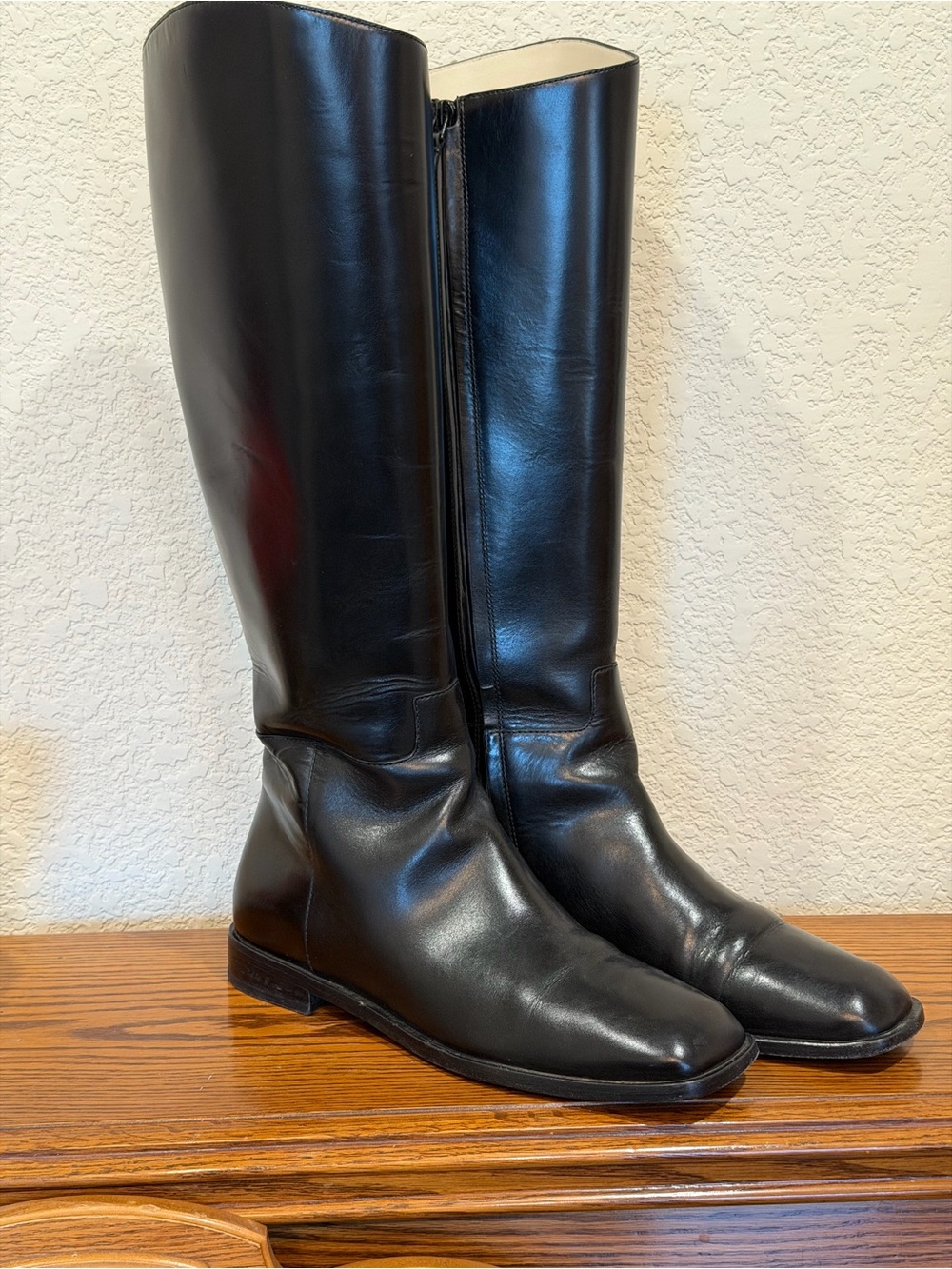 STUNNING!! Tory Burch Jessa Riding Boot- Black Leather Knee-High Riding Boots